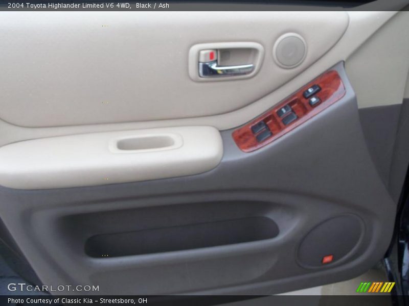 Black / Ash 2004 Toyota Highlander Limited V6 4WD
