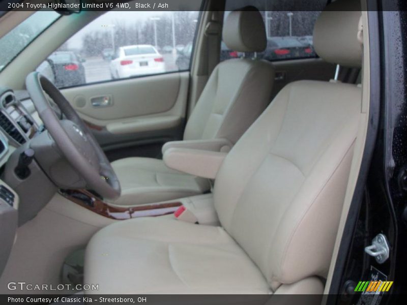  2004 Highlander Limited V6 4WD Ash Interior