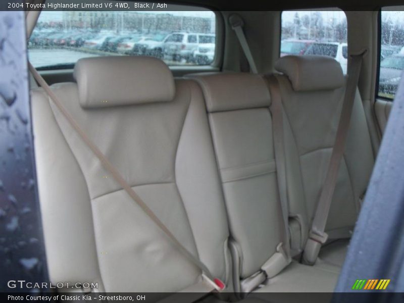 Black / Ash 2004 Toyota Highlander Limited V6 4WD