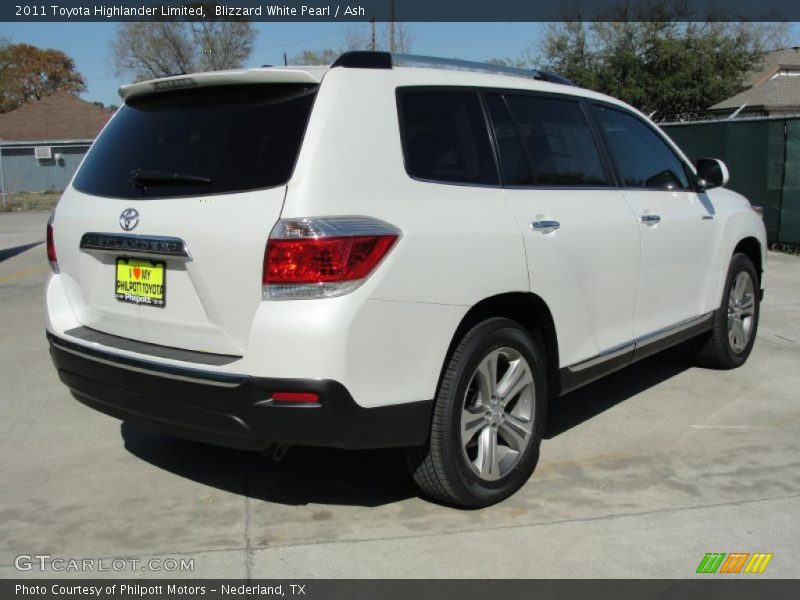 Blizzard White Pearl / Ash 2011 Toyota Highlander Limited