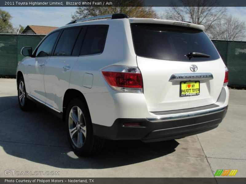 Blizzard White Pearl / Ash 2011 Toyota Highlander Limited