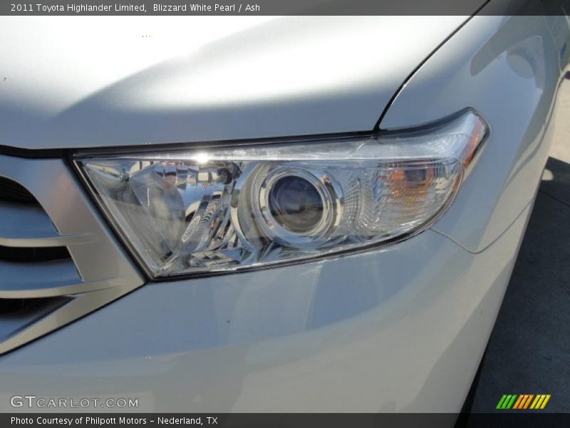 Blizzard White Pearl / Ash 2011 Toyota Highlander Limited