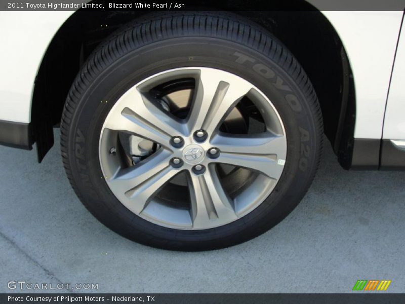 Blizzard White Pearl / Ash 2011 Toyota Highlander Limited
