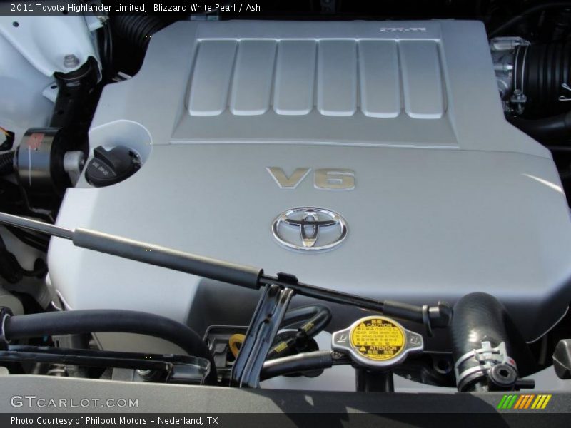 Blizzard White Pearl / Ash 2011 Toyota Highlander Limited