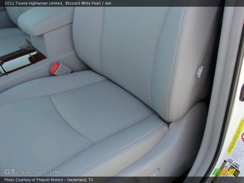 Blizzard White Pearl / Ash 2011 Toyota Highlander Limited