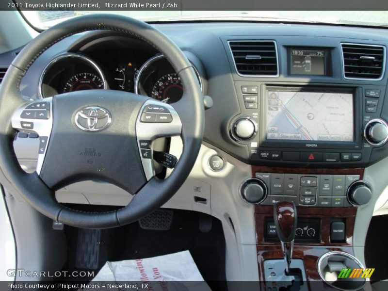 Blizzard White Pearl / Ash 2011 Toyota Highlander Limited