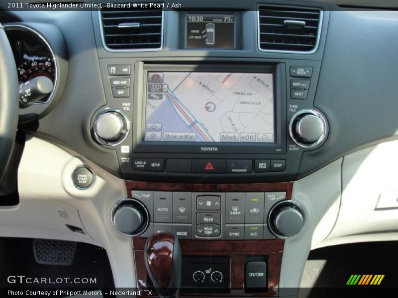 Blizzard White Pearl / Ash 2011 Toyota Highlander Limited