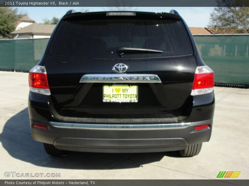 Black / Ash 2011 Toyota Highlander V6