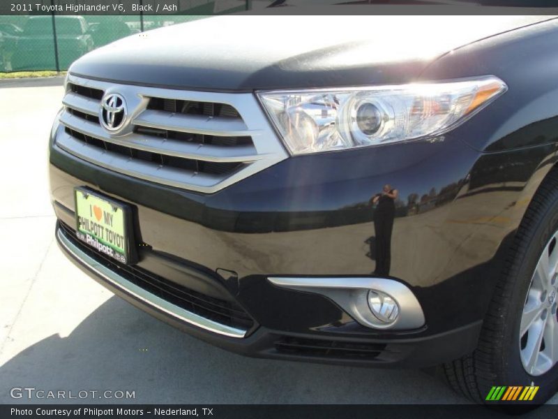 Black / Ash 2011 Toyota Highlander V6
