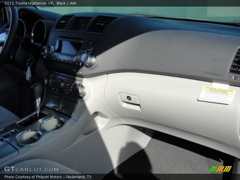 Black / Ash 2011 Toyota Highlander V6