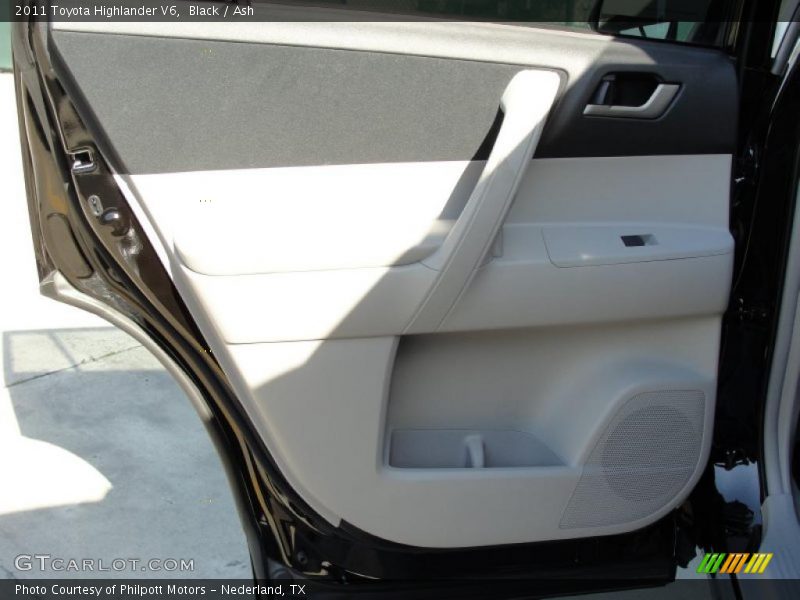 Black / Ash 2011 Toyota Highlander V6