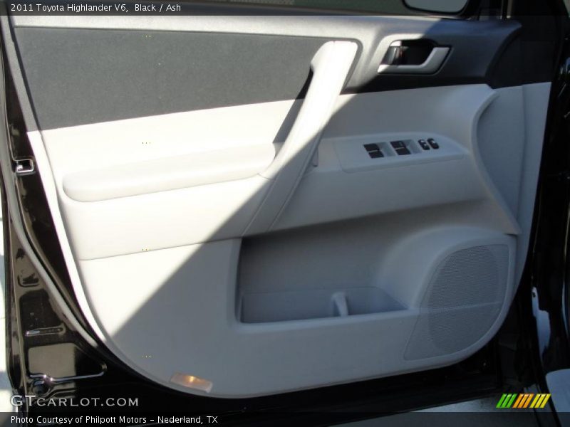 Black / Ash 2011 Toyota Highlander V6