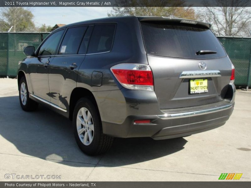 Magnetic Gray Metallic / Ash 2011 Toyota Highlander V6