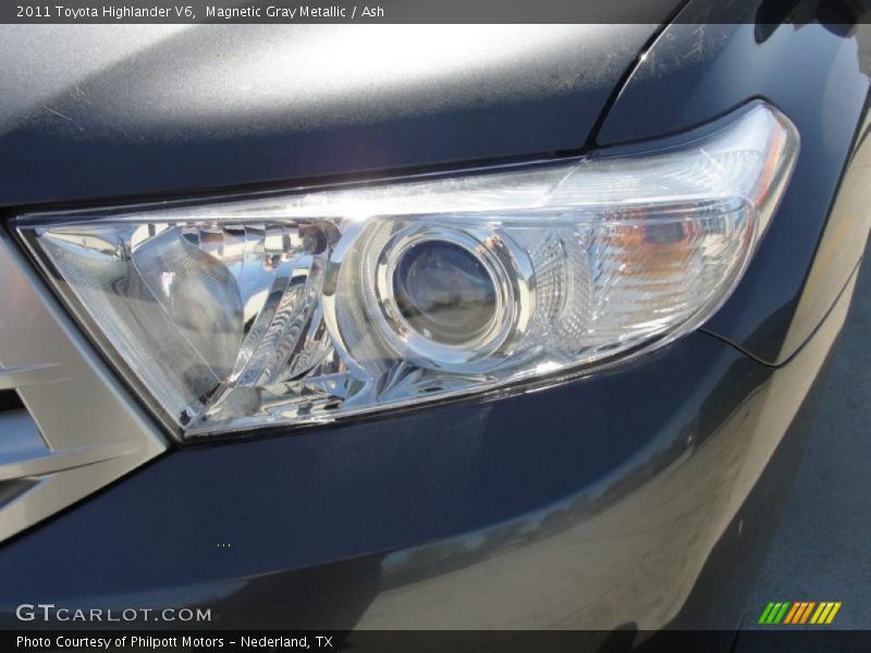 Magnetic Gray Metallic / Ash 2011 Toyota Highlander V6