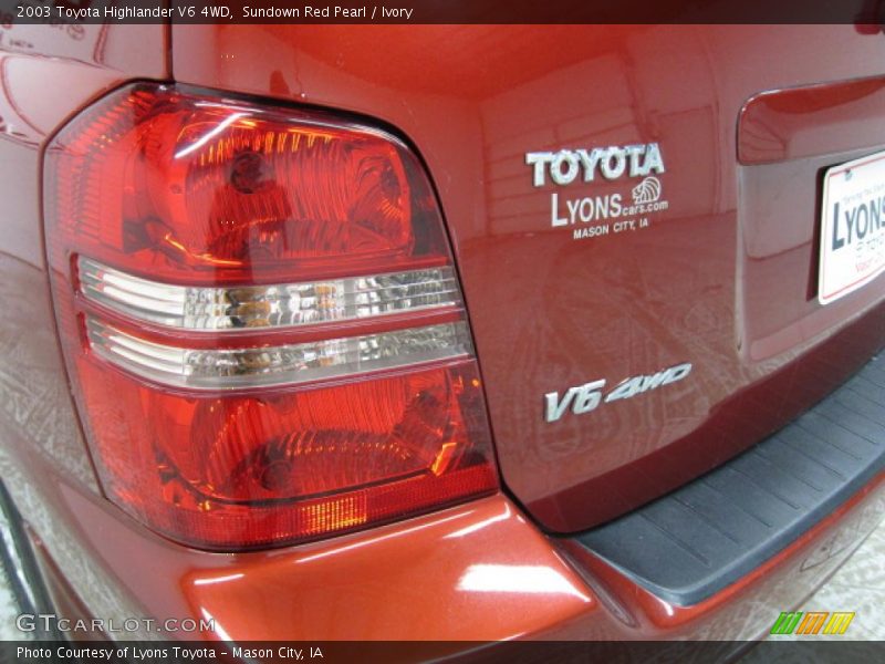 Sundown Red Pearl / Ivory 2003 Toyota Highlander V6 4WD