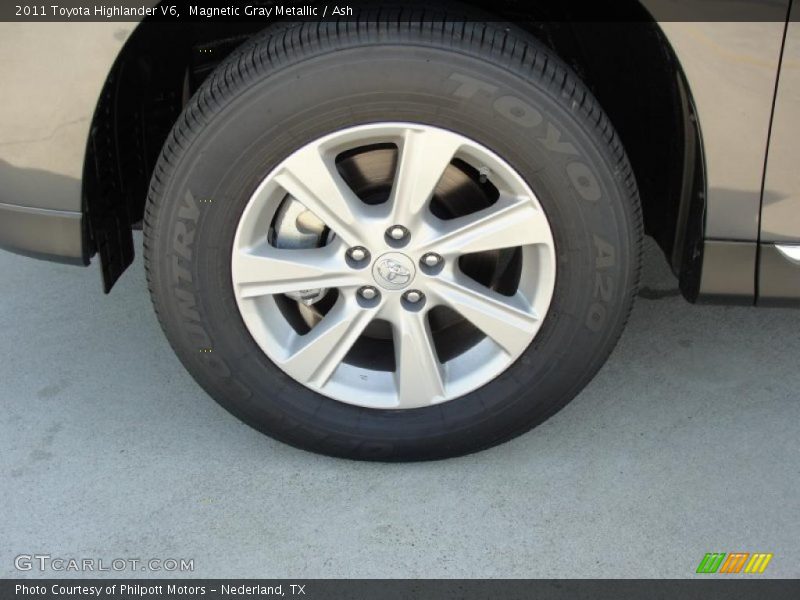 Magnetic Gray Metallic / Ash 2011 Toyota Highlander V6