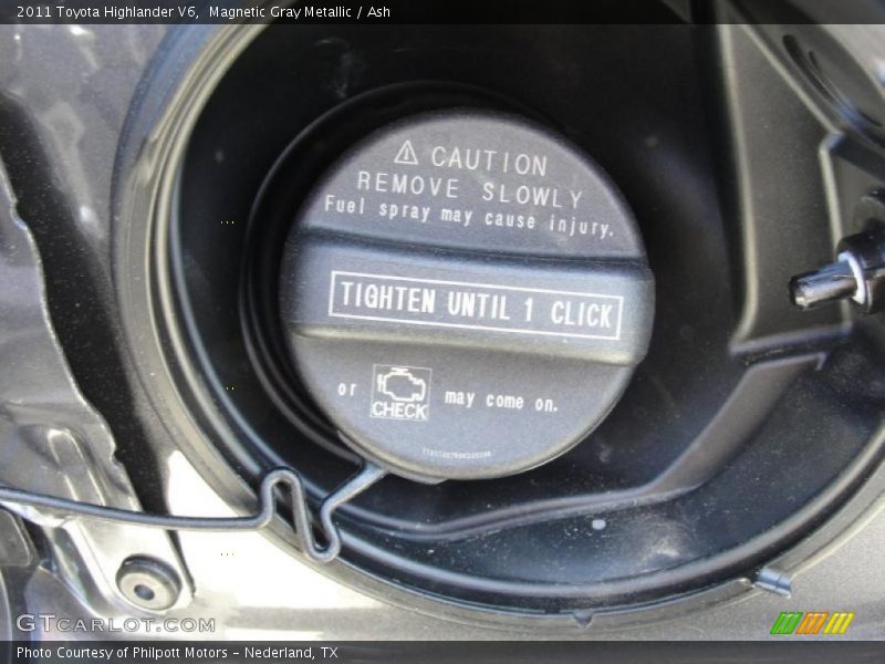 Magnetic Gray Metallic / Ash 2011 Toyota Highlander V6