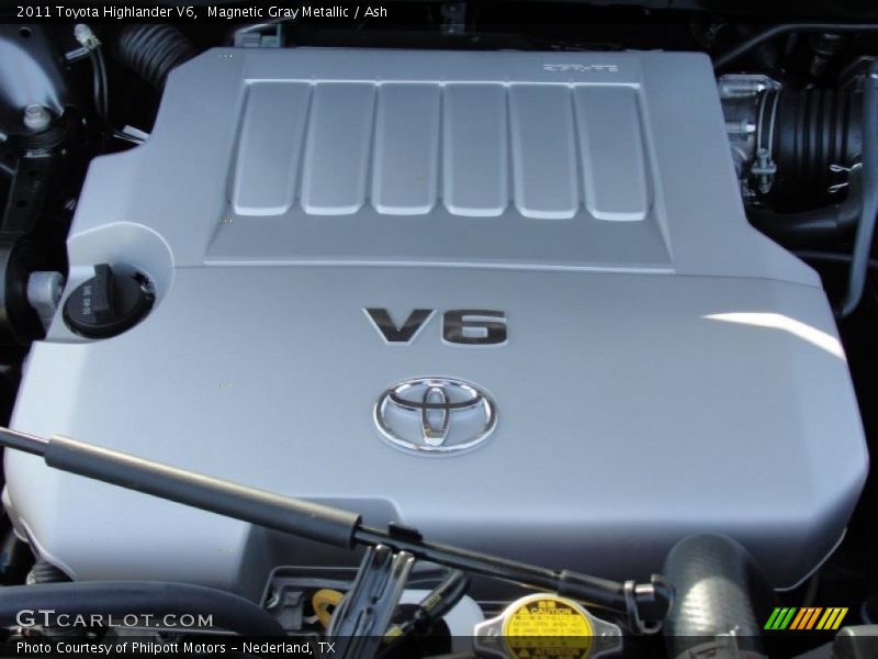 Magnetic Gray Metallic / Ash 2011 Toyota Highlander V6