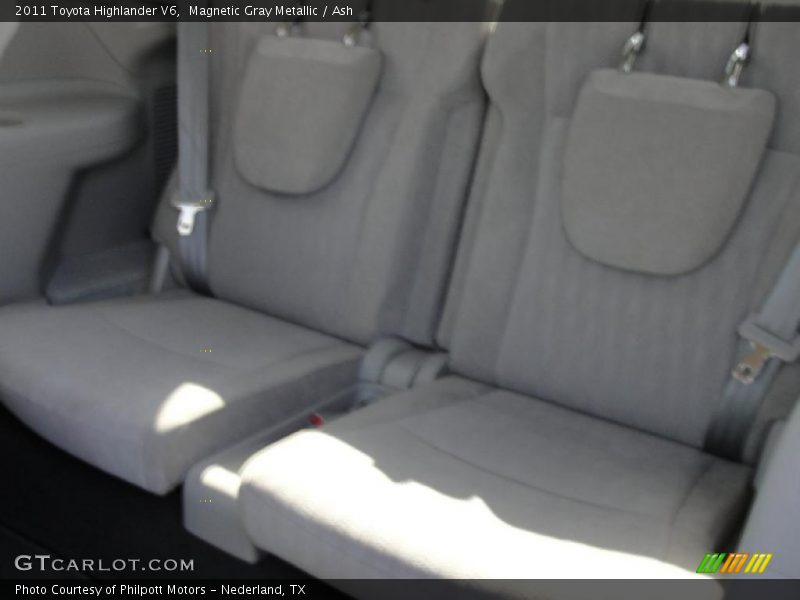 Magnetic Gray Metallic / Ash 2011 Toyota Highlander V6