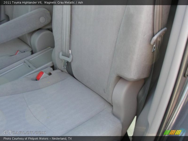 Magnetic Gray Metallic / Ash 2011 Toyota Highlander V6