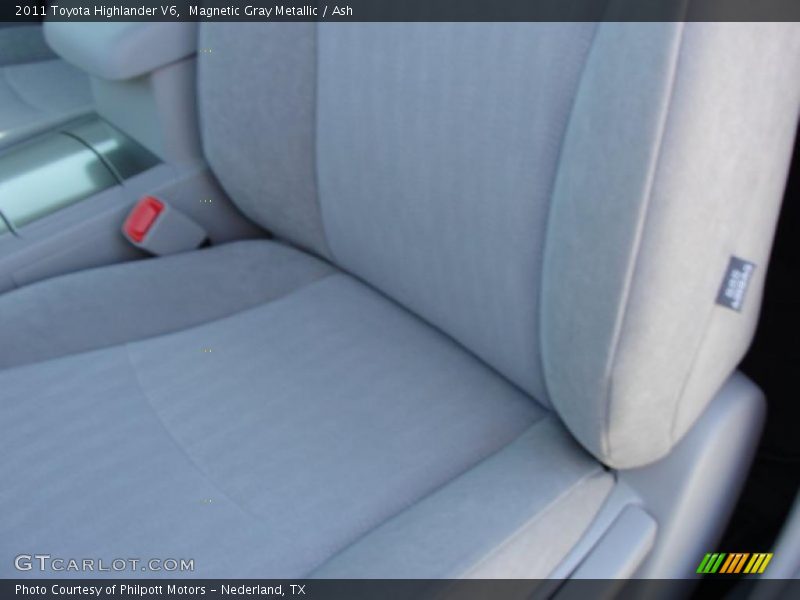 Magnetic Gray Metallic / Ash 2011 Toyota Highlander V6