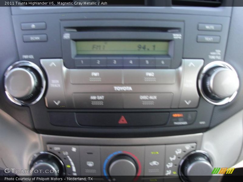 Magnetic Gray Metallic / Ash 2011 Toyota Highlander V6