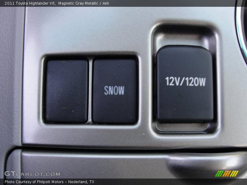 Magnetic Gray Metallic / Ash 2011 Toyota Highlander V6