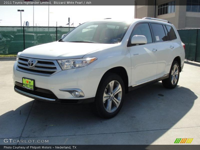 Blizzard White Pearl / Ash 2011 Toyota Highlander Limited