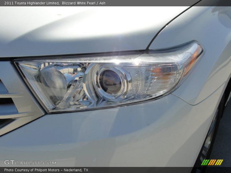 Blizzard White Pearl / Ash 2011 Toyota Highlander Limited