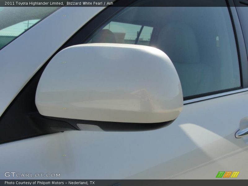 Blizzard White Pearl / Ash 2011 Toyota Highlander Limited