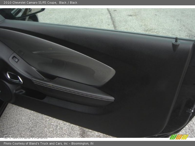 Door Panel of 2010 Camaro SS/RS Coupe