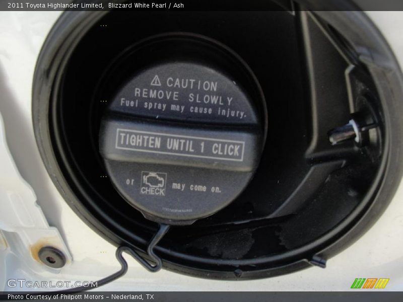 Blizzard White Pearl / Ash 2011 Toyota Highlander Limited