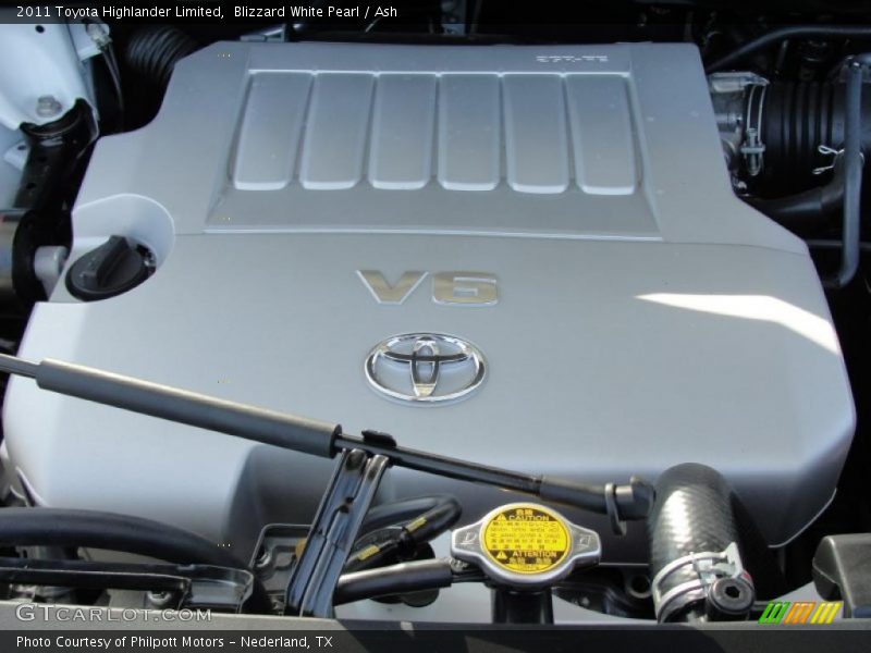 Blizzard White Pearl / Ash 2011 Toyota Highlander Limited