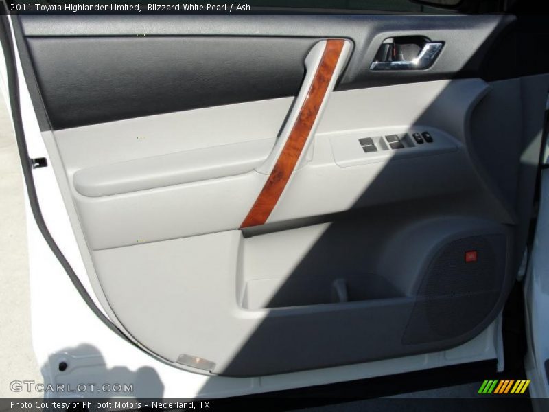 Blizzard White Pearl / Ash 2011 Toyota Highlander Limited
