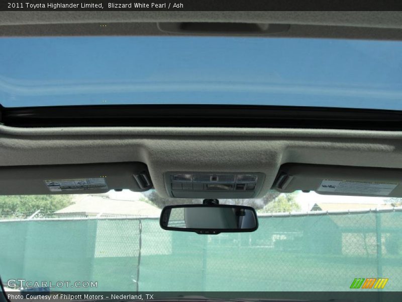 Blizzard White Pearl / Ash 2011 Toyota Highlander Limited