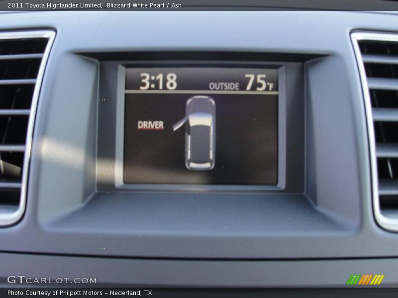 Blizzard White Pearl / Ash 2011 Toyota Highlander Limited