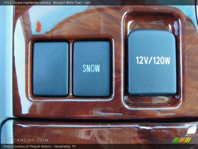 Blizzard White Pearl / Ash 2011 Toyota Highlander Limited