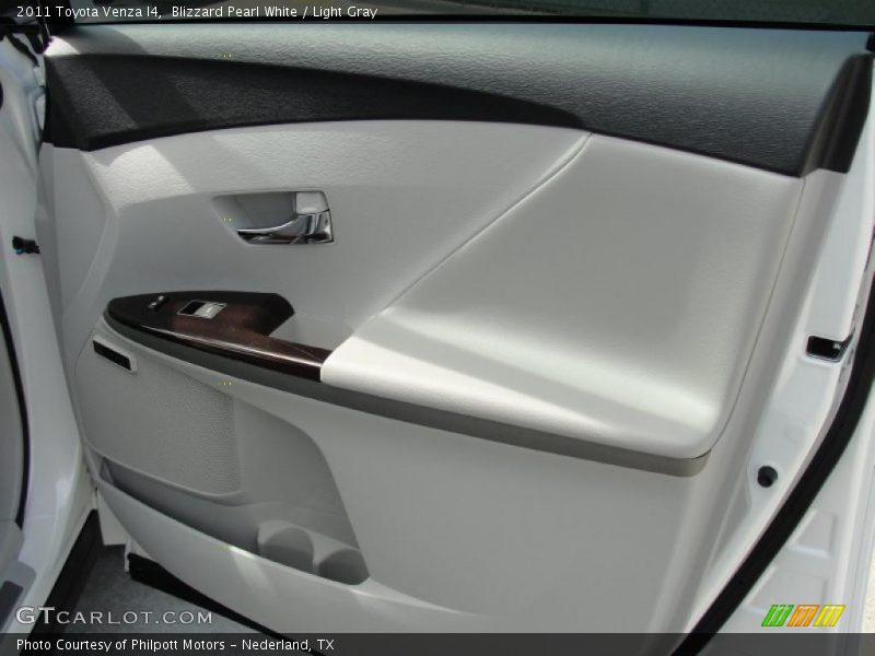 Blizzard Pearl White / Light Gray 2011 Toyota Venza I4