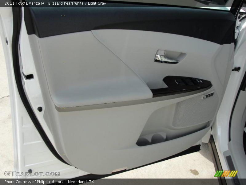 Blizzard Pearl White / Light Gray 2011 Toyota Venza I4