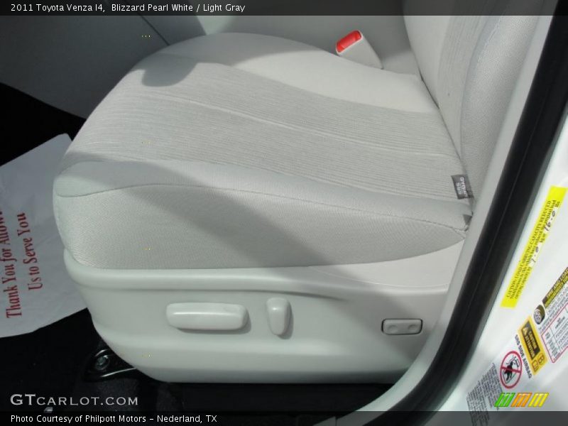 Blizzard Pearl White / Light Gray 2011 Toyota Venza I4