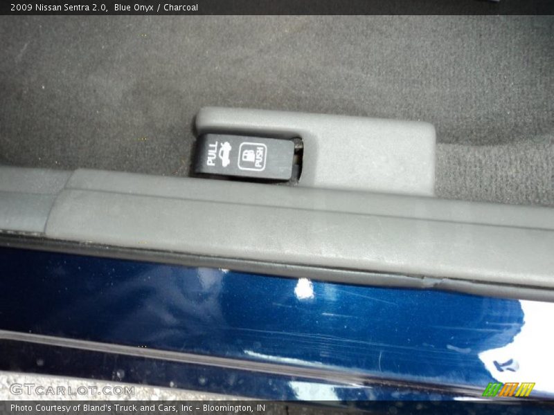 Blue Onyx / Charcoal 2009 Nissan Sentra 2.0