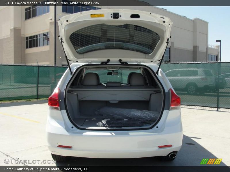 Blizzard Pearl White / Light Gray 2011 Toyota Venza I4