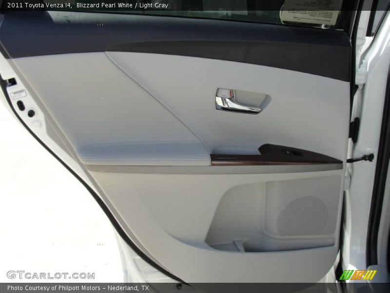 Blizzard Pearl White / Light Gray 2011 Toyota Venza I4