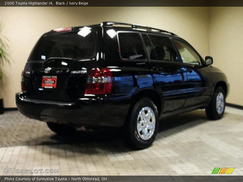 Black / Ivory Beige 2006 Toyota Highlander I4