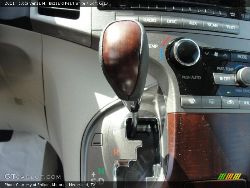 Blizzard Pearl White / Light Gray 2011 Toyota Venza I4