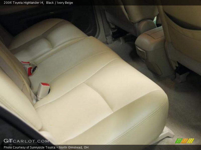 Black / Ivory Beige 2006 Toyota Highlander I4
