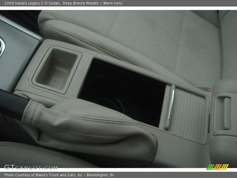 Deep Bronze Metallic / Warm Ivory 2009 Subaru Legacy 2.5i Sedan