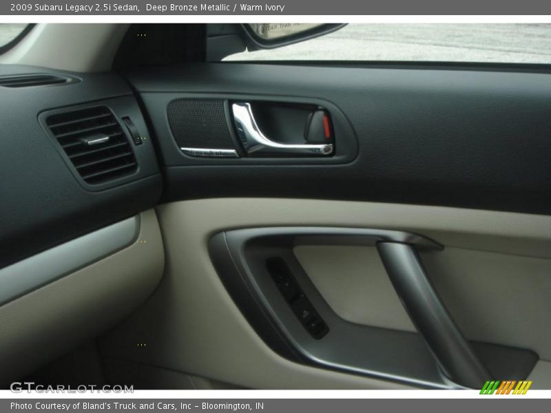 Deep Bronze Metallic / Warm Ivory 2009 Subaru Legacy 2.5i Sedan