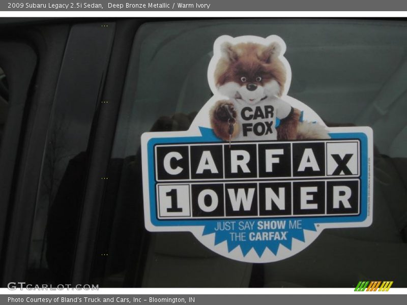 Deep Bronze Metallic / Warm Ivory 2009 Subaru Legacy 2.5i Sedan