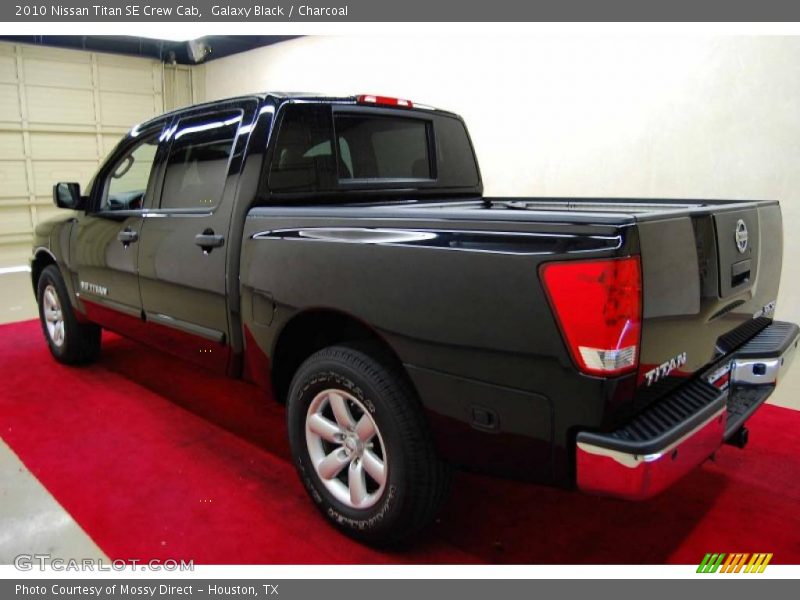 Galaxy Black / Charcoal 2010 Nissan Titan SE Crew Cab